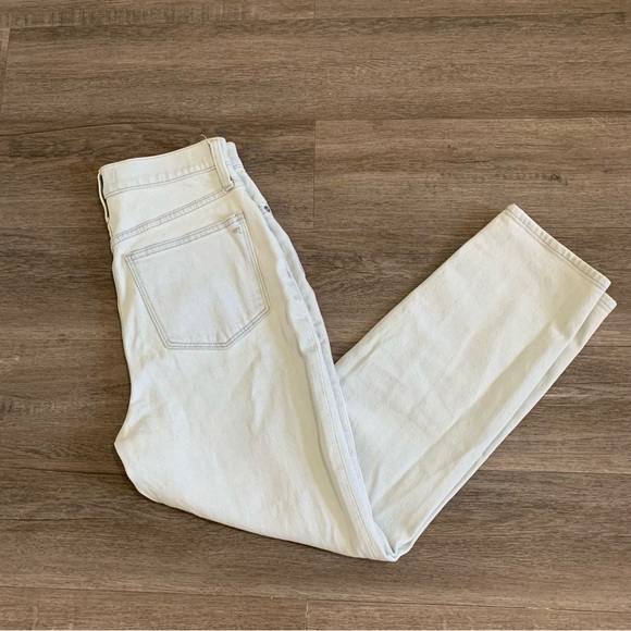 Madewell Jeans Size 27 The Mom Jean high wasted light wash EUC - Picture 2 of 13